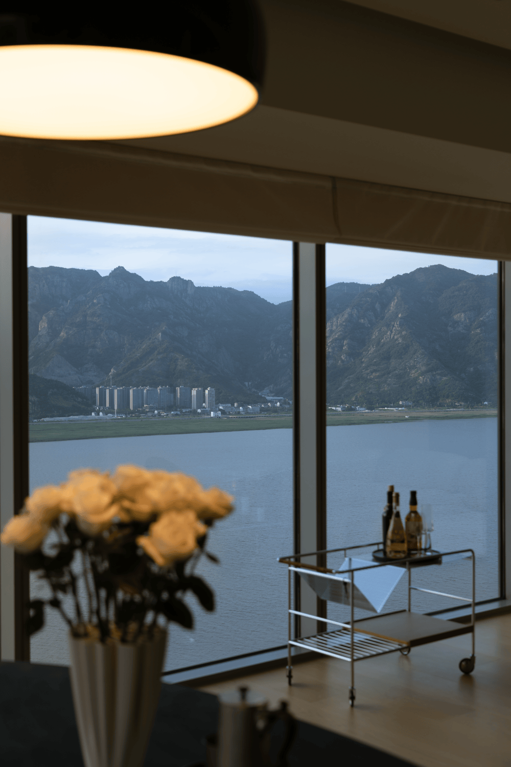 销售中心 - 环境户型价格地址楼盘详情配套电话交房时间配套电话交房时间开元ky棋牌外滩天幕1715 (售楼处) 首页 - 外滩天幕1715(图4)