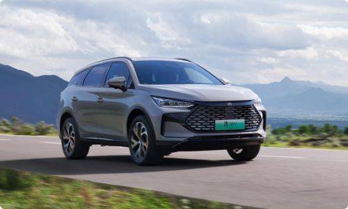 HS6PHEV对比三款同级谁是家庭最优解？开元棋牌中大型高端五座混动suv推荐红旗(图5)